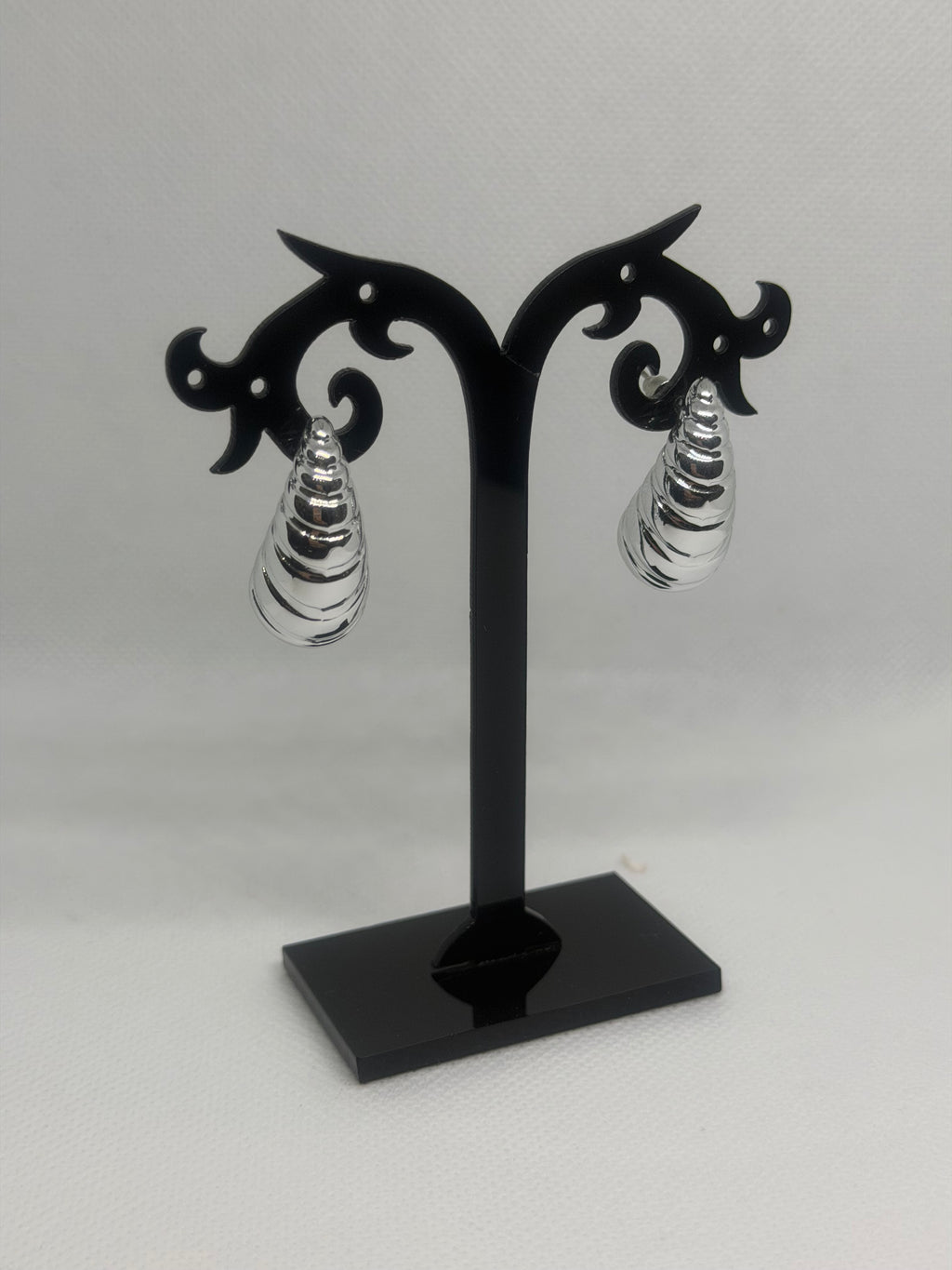 Orecchini goccia striata