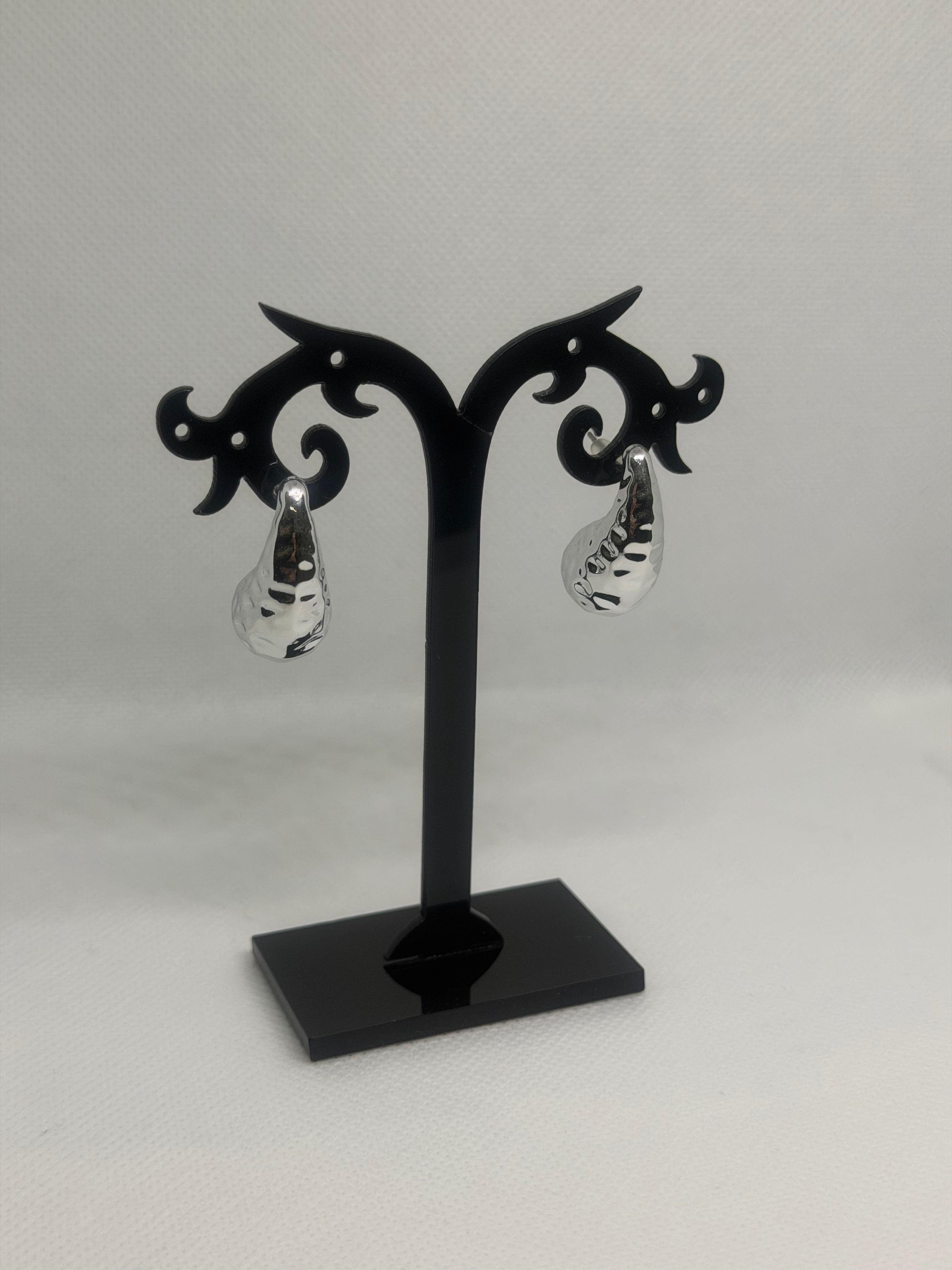 Orecchini goccia striata